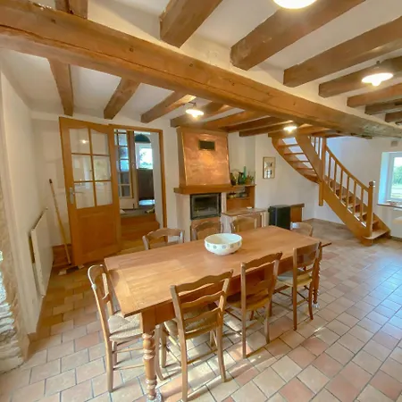 펜션 Family In The Alpes Mancelles