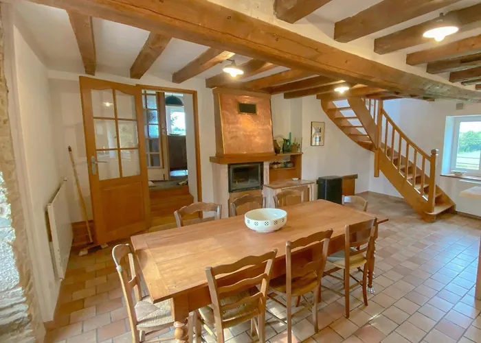 Family In The Alpes Mancelles Moulins-le-Carbonnel